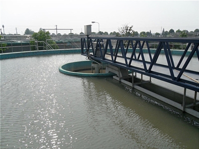 中心傳動刮吸泥機(jī)
